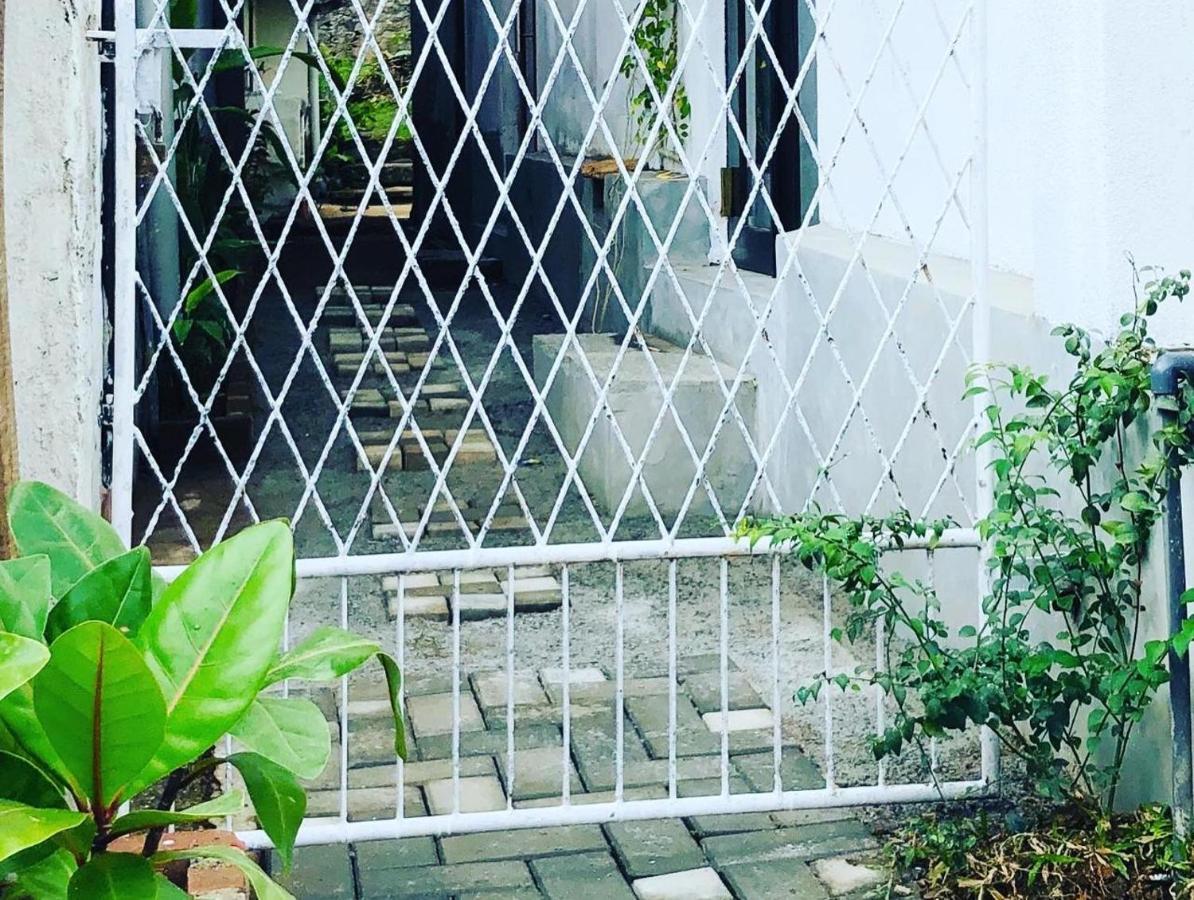 Haus 35 Bed & Breakfast Weligama Exterior photo